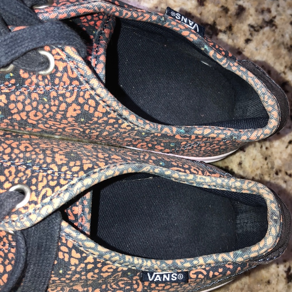 Vans - Picture 8 of 8